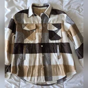 NWOT Womens Boyfriend Checkered Flannel Shirt Jacket Plaid Design- Shacket Small